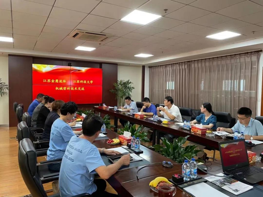校企合作交流，共促學(xué)生成長